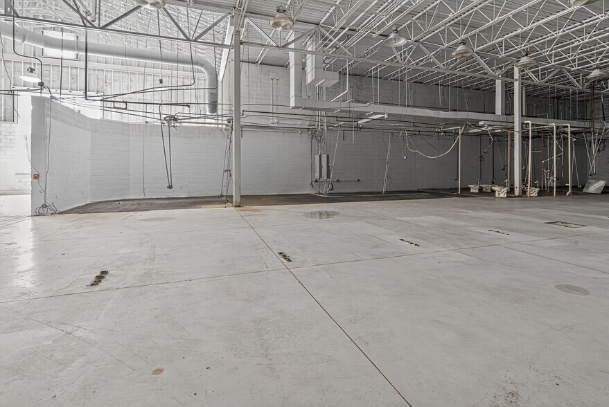 More Photos Of 1379 Bucktail Rd, Saint Marys Unknown For Lease