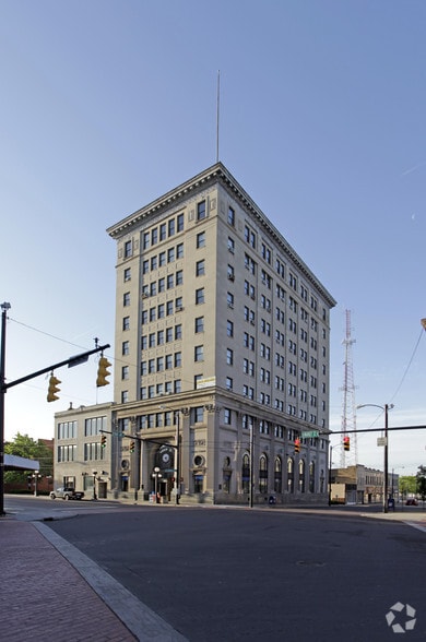 Primary Photo Of 106 E Market St, Warren Office For Lease