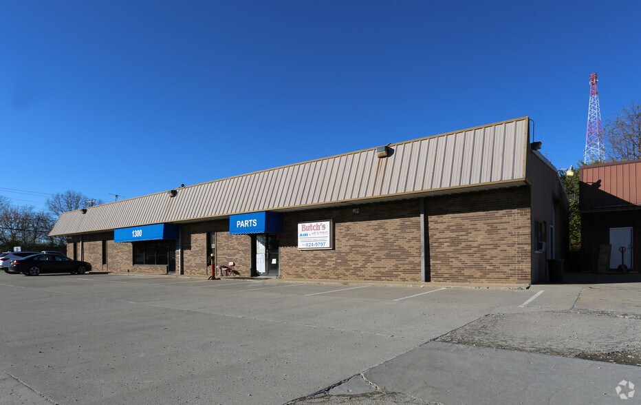 More Photos Of 1300 N Main St, Williamstown Office For Lease