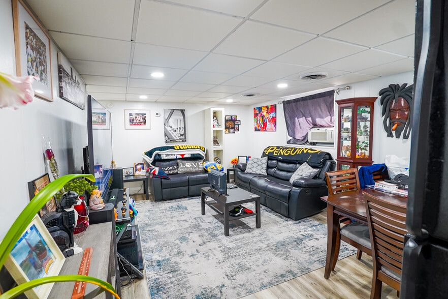 More Photos Of 1809 Pine Hollow Rd, McKees Rocks Storefront Retail Residential For Sale