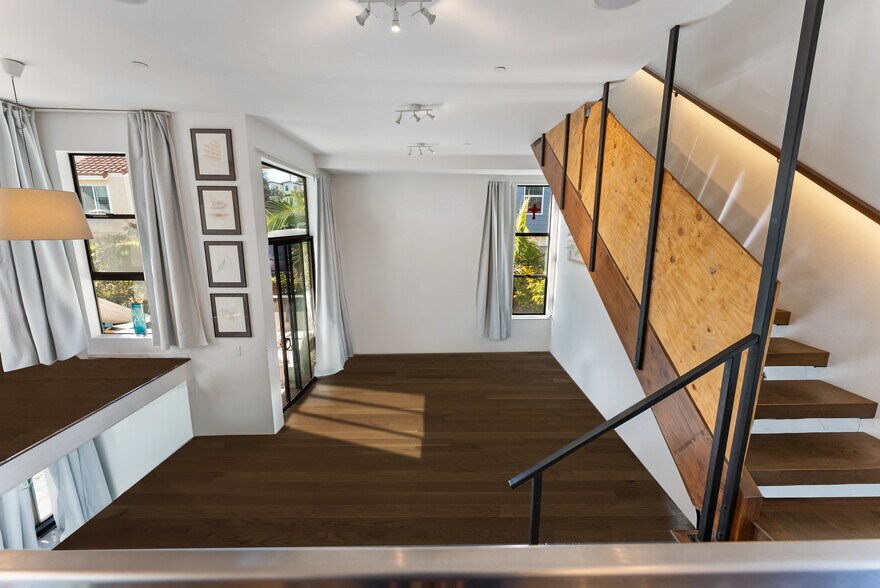 More Photos Of 385 Juniper Ave, Carlsbad Apartments For Sale