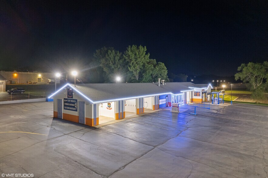 More Photos Of 731 Midwest Ct, Freeport Carwash For Sale