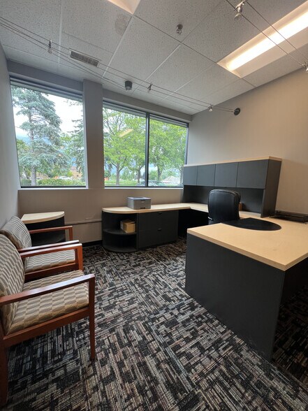 More Photos Of 4301 Hwy 7 W, Saint Louis Park Distribution For Lease