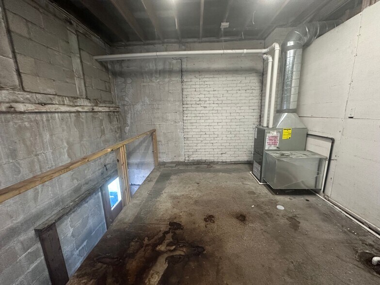 More Photos Of 207 E Front St, Traverse City General Retail For Sale