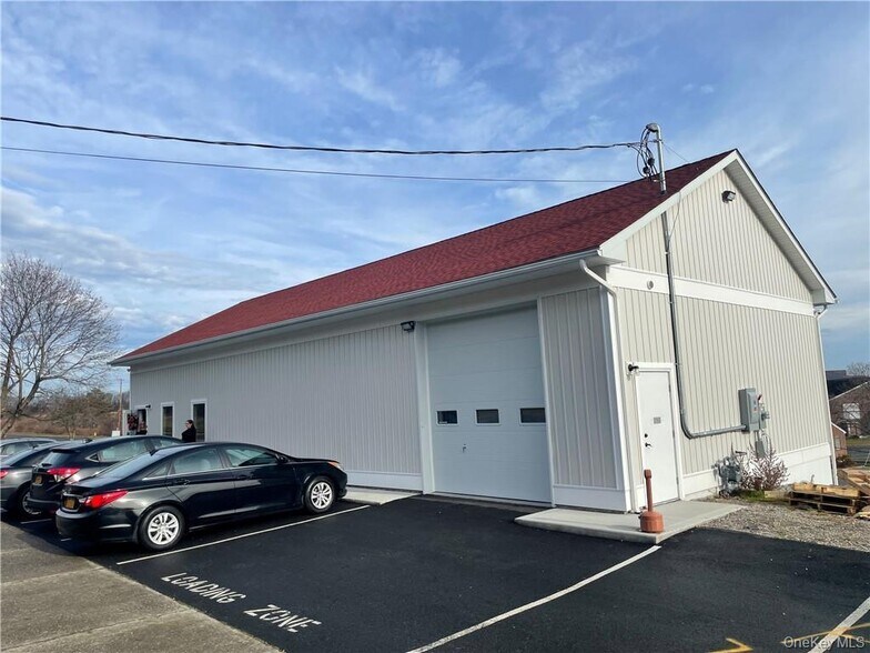 More Photos Of 75 Bill Larkin Dr, New Windsor Township Industrial For Sale