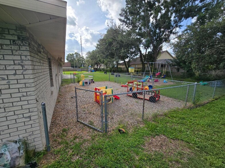 More Photos Of 8810 W Norfolk St, Tampa Schools For Sale