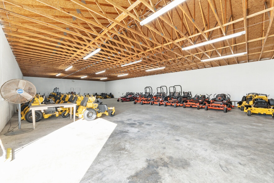 More Photos Of 818 N Magnolia Ave, Ocala Warehouse For Sale