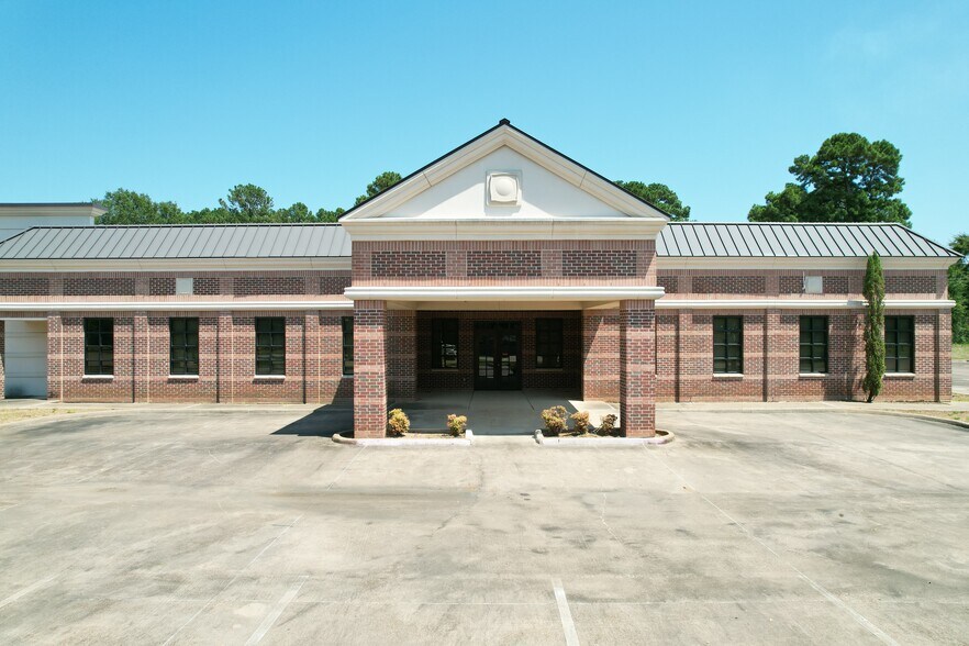 More Photos Of 200 Renaissance Way, Crockett Medical For Sale