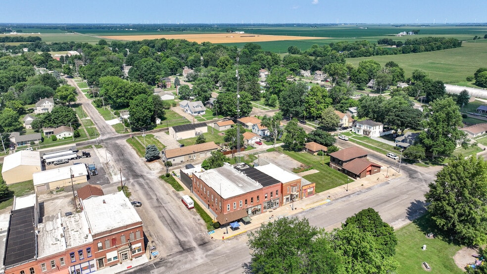 More Photos Of 223 N Pearl St, Waverly Restaurant For Sale