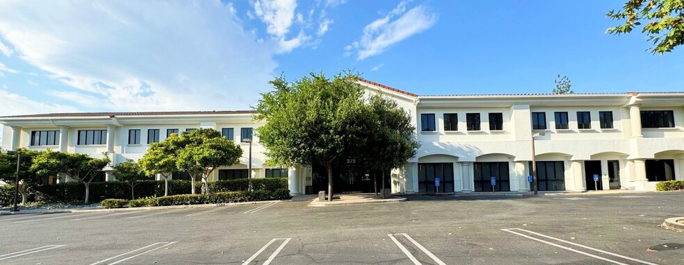 Primary Photo Of 375 Rolling Oaks Dr, Thousand Oaks Medical For Lease