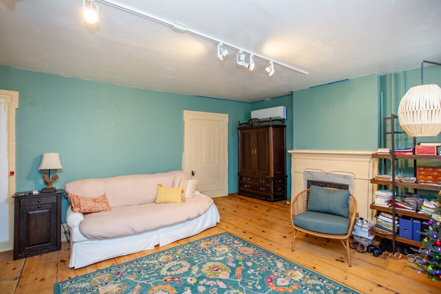 More Photos Of 45 Bridge St, Lambertville Storefront Retail Office For Sale