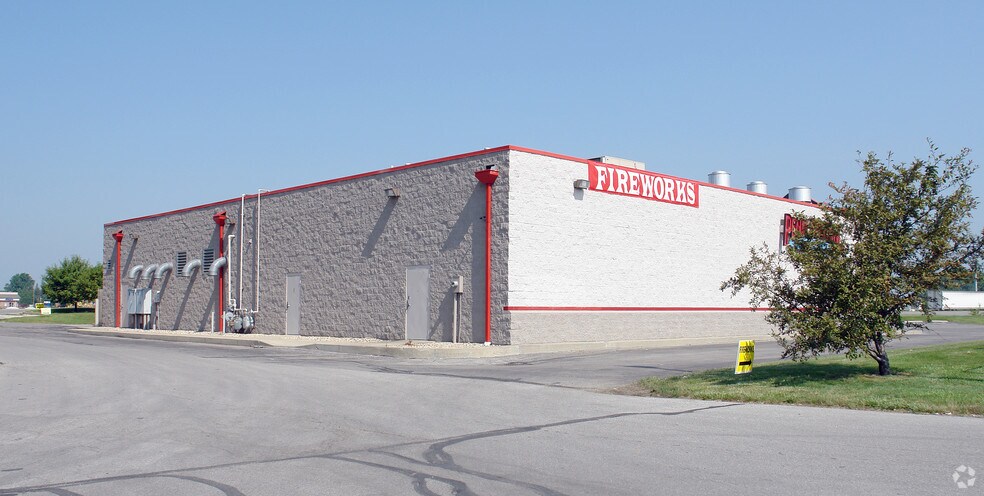More Photos Of 835 Beachway Dr, Indianapolis Unknown For Lease