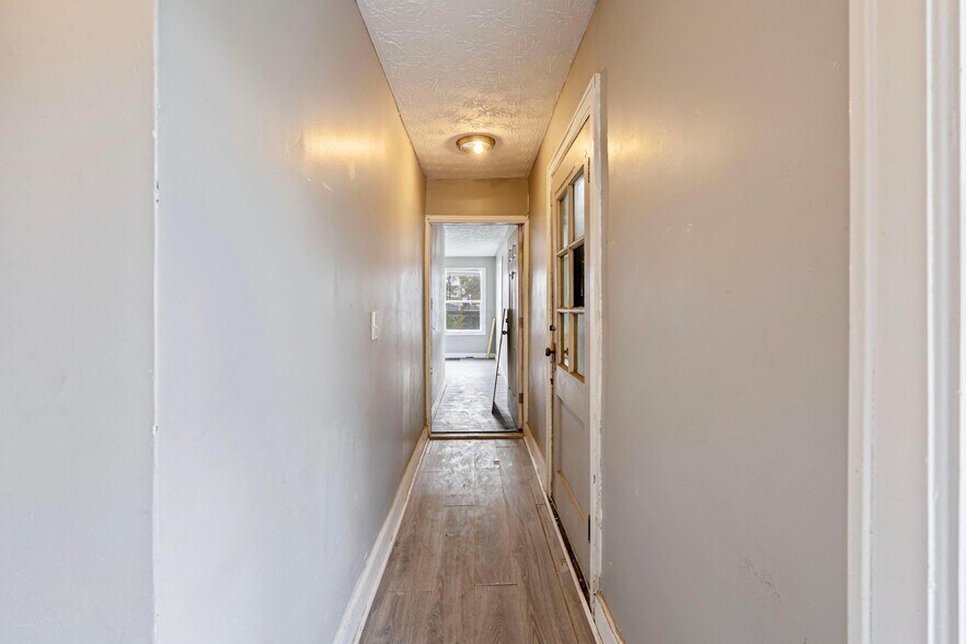 More Photos Of 1657 Sullivant Ave, Columbus Apartments For Sale