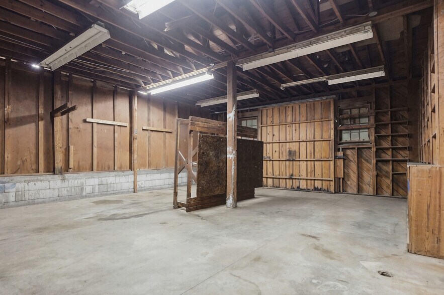 More Photos Of 401 Hodges Ave, Albany Industrial For Sale