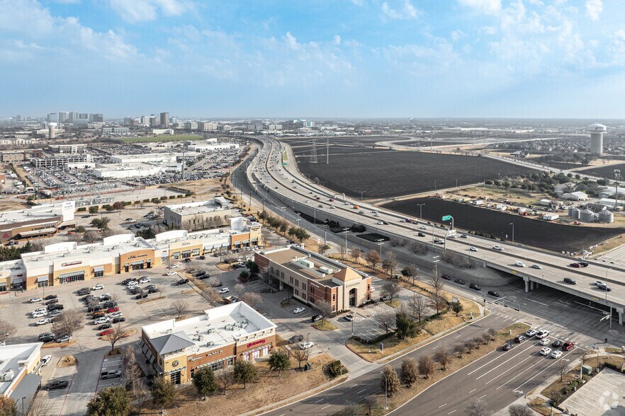 More Photos Of 6001 Windhaven Pky, Plano Office For Lease