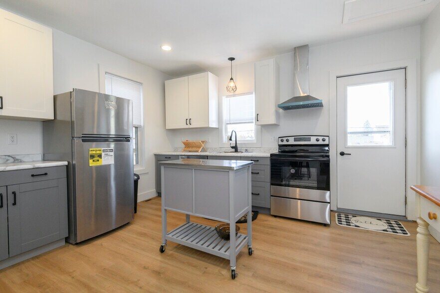 More Photos Of 109 S Lake St, Hustisford Storefront Retail Residential For Sale