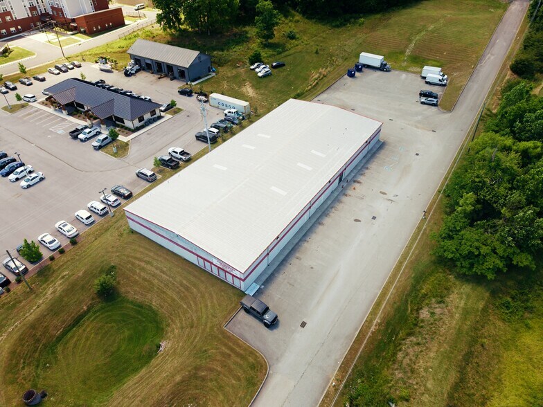 More Photos Of 1345 Callahan Dr, Knoxville Distribution For Sale
