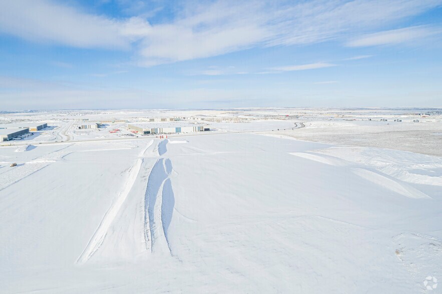 More Photos Of 1 Nose Creek Blvd, Calgary Unknown For Lease