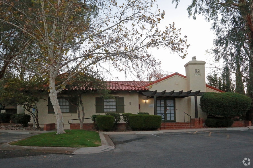 Primary Photo Of 1200 N El Dorado Pl, Tucson Medical For Lease