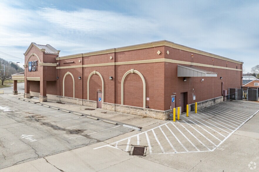 More Photos Of 3200 Oregon Dr, Lower Burrell Drugstore For Lease