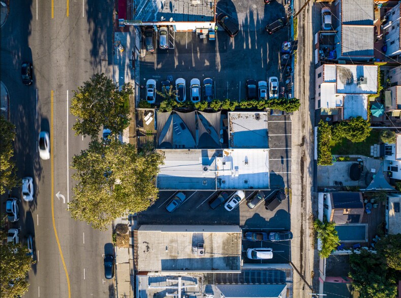 More Photos Of 3154 Los Feliz Blvd, Los Angeles Storefront For Sale