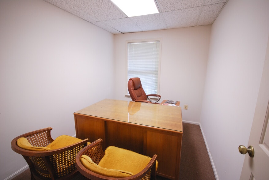 More Photos Of 11303 Amherst Ave, Wheaton Office Residential For Sale