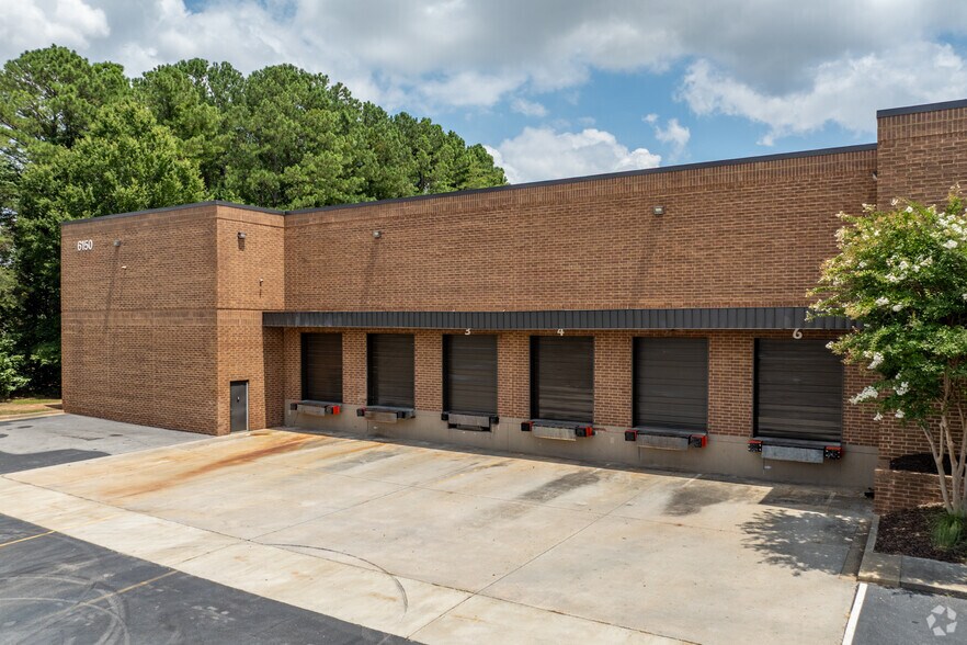 More Photos Of 6150 Lagrange Blvd SW, Atlanta Warehouse For Lease