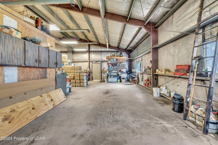 More Photos Of 109 Alden Rd, Nanticoke Service For Sale