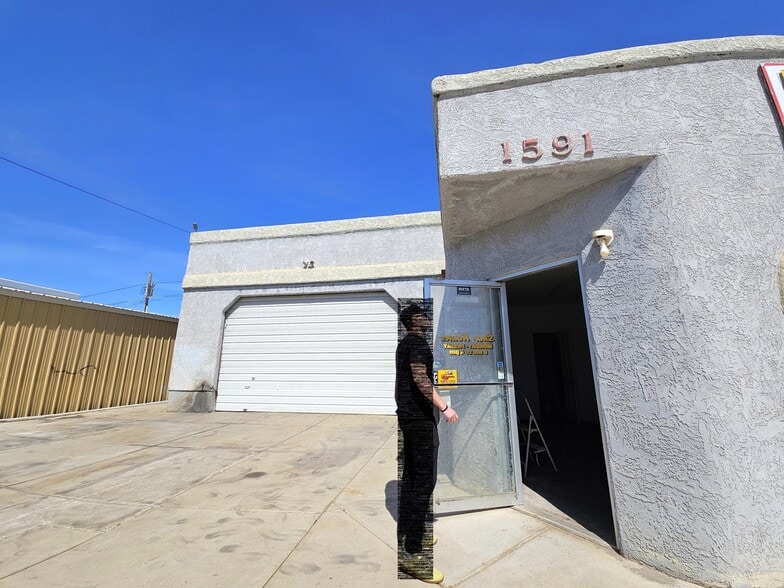 More Photos Of 1591 Ramar Rd, Bullhead City Flex For Lease