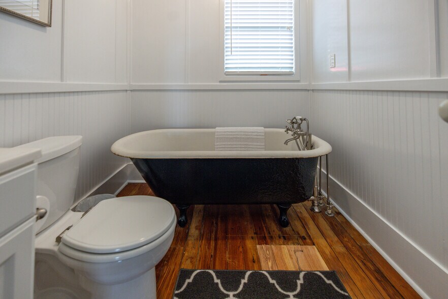 More Photos Of 86 Masters Dr, Saint Augustine Office For Sale