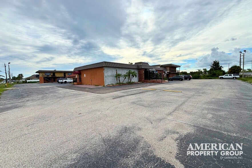 More Photos Of 14000 Tamiami Trl, North Port Hotel For Lease