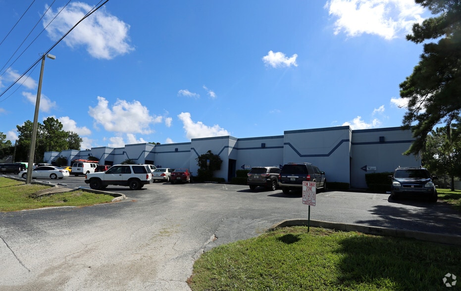 More Photos Of 5431-5449 N 59th St, Tampa Flex For Lease