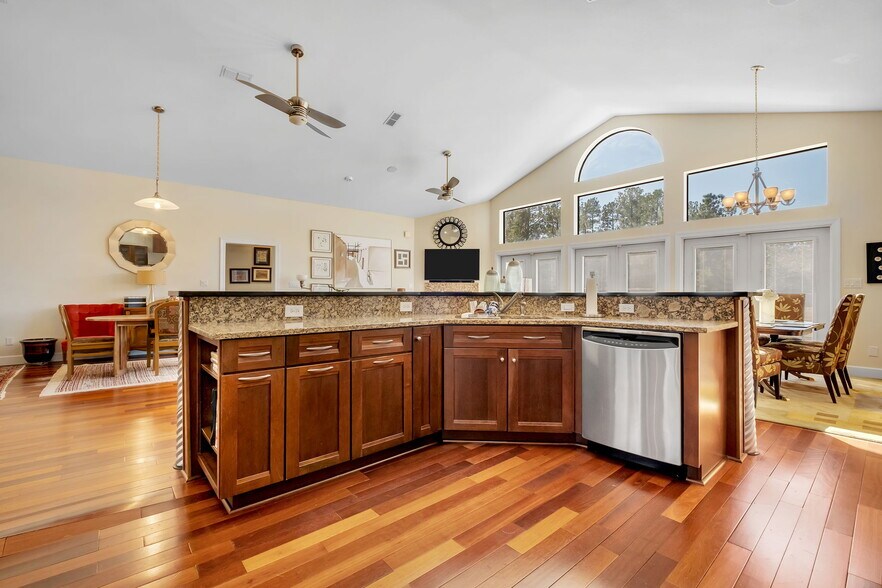 More Photos Of , Quincy Unknown For Sale