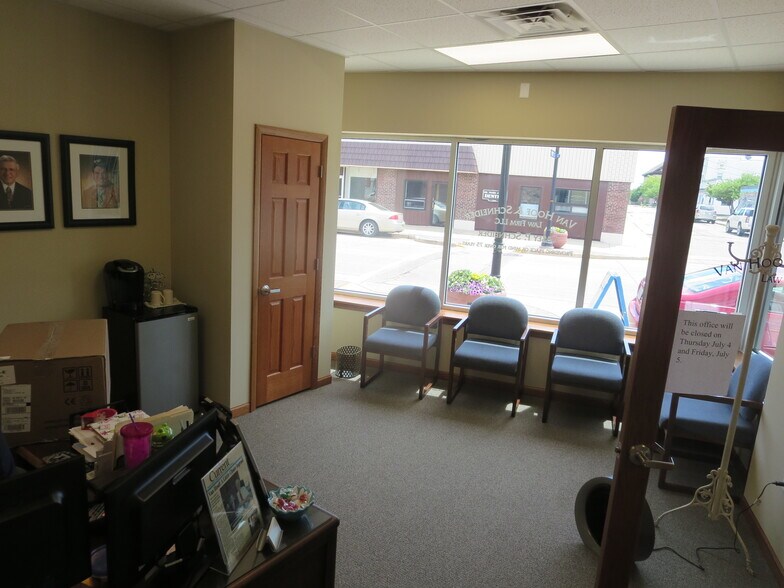 More Photos Of 114-116 E Main St, Little Chute Storefront For Sale