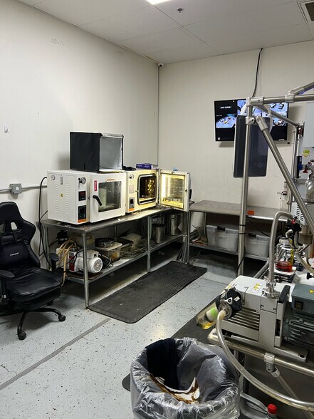 Primary Photo Of 1030 N D St, Sacramento Light Manufacturing For Lease