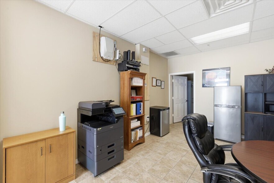 More Photos Of 1220 Biscayne Blvd, Deland Warehouse For Lease