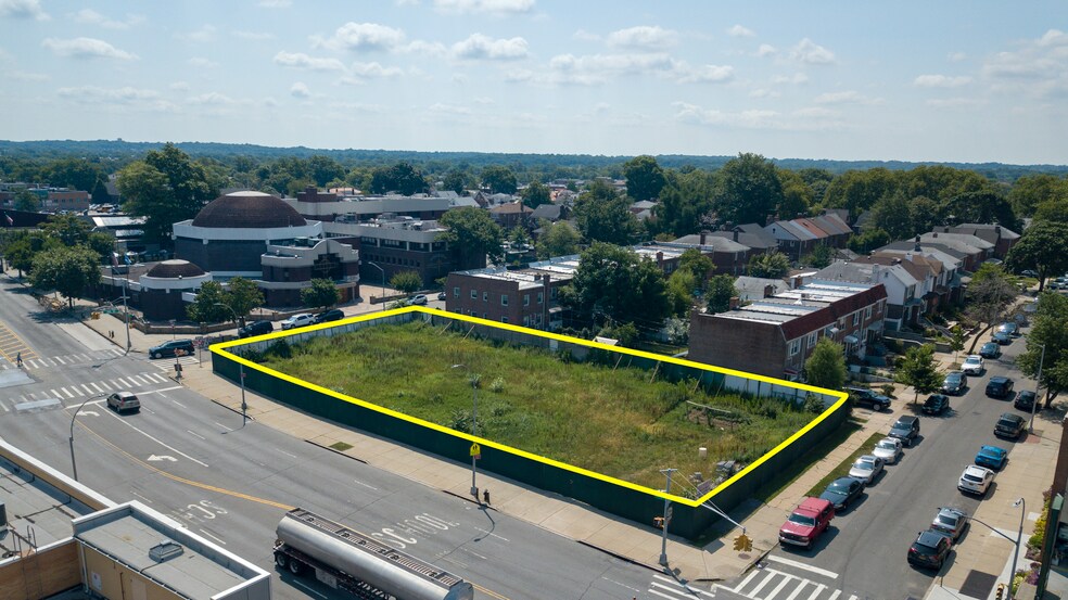 More Photos Of 195-20 Northern Blvd, Flushing Land For Lease