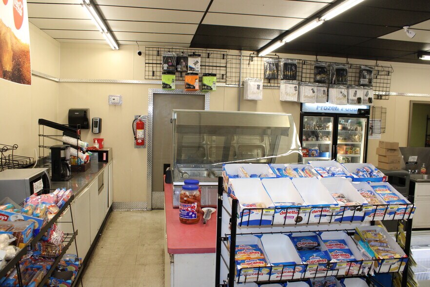 More Photos Of 4362 Government Blvd, Mobile Convenience Store For Sale