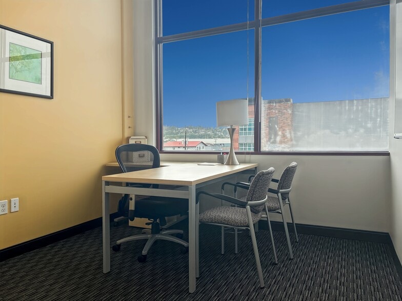 More Photos Of 1455 NW Leary Way, Seattle Coworking Space