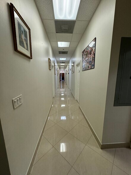 More Photos Of 1741-1759 N University Dr, Pembroke Pines Storefront Retail Office For Sale