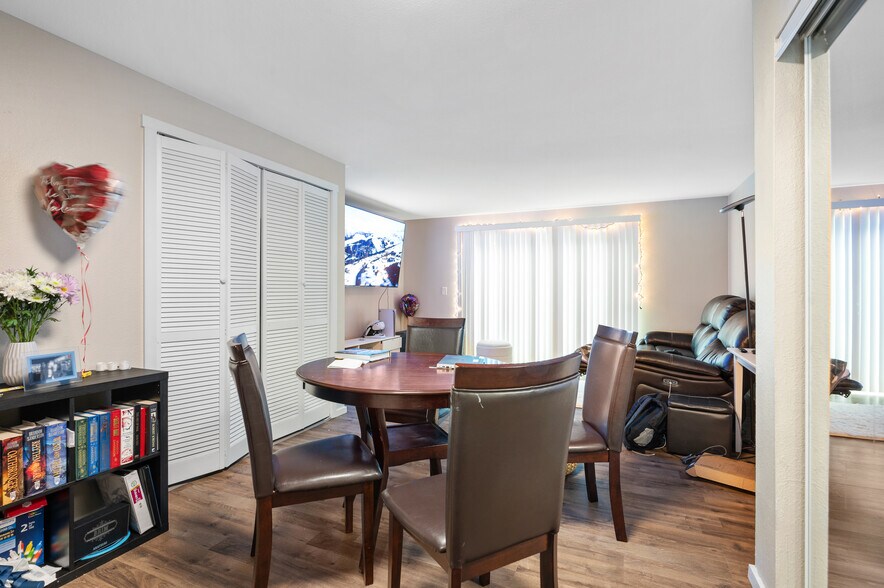 More Photos Of 20611 108th Ave SE, Kent Apartments For Sale