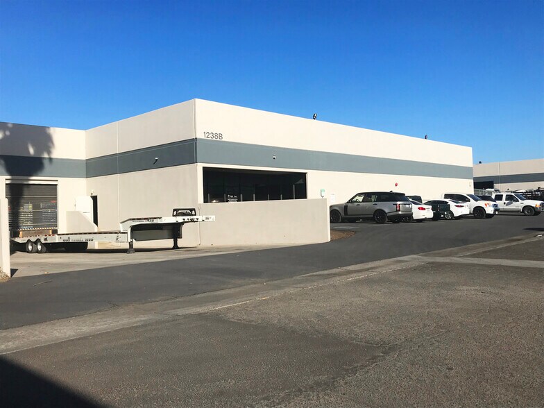 Primary Photo Of 1238 Simpson Way, Escondido Warehouse For Lease