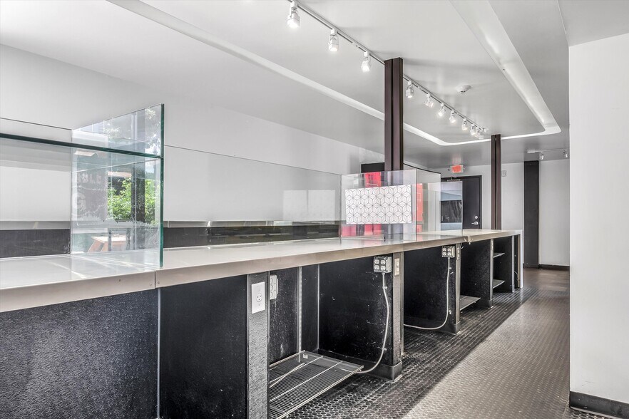 More Photos Of 30 NE 2nd St, Oklahoma City Storefront Retail Office For Lease