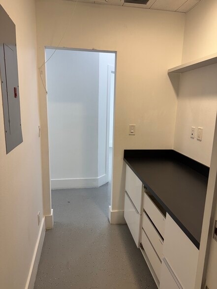More Photos Of 120 E Marks St, Orlando Loft Creative Space For Lease