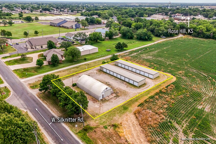 Primary Photo Of 201 W Silknitter St, Rose Hill Self Storage For Sale