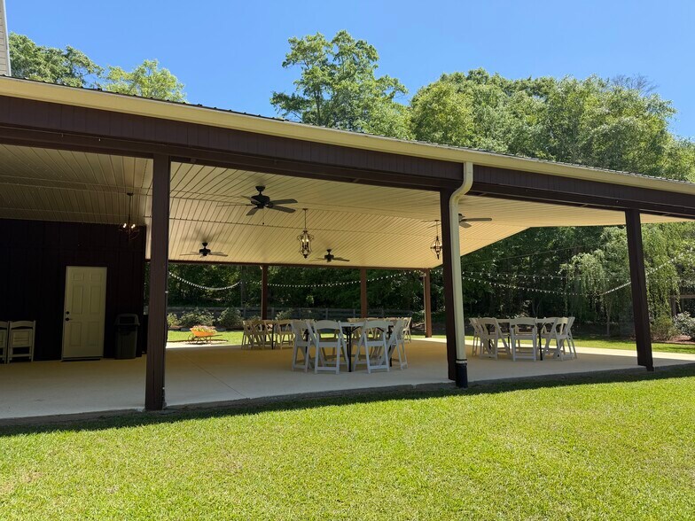 More Photos Of 4950 S County Road 20, Ozark Freestanding For Sale