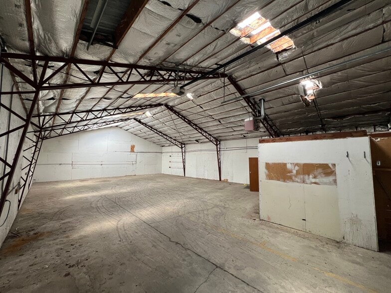 More Photos Of 4334 NE 148th Ave, Portland Service For Lease