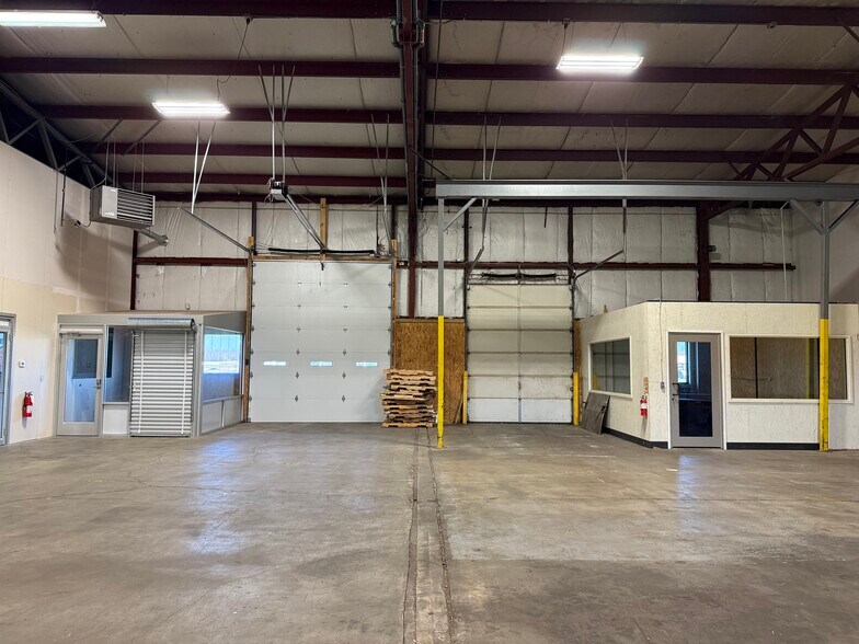 More Photos Of 2408 Darnell Dr, Spring Valley Industrial For Sale