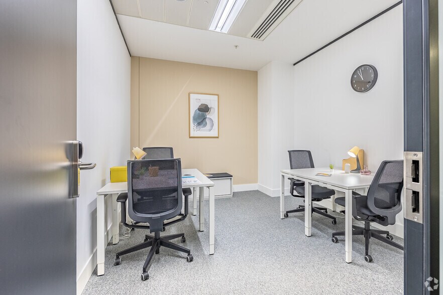 More Photos Of 1 West Regent St, Glasgow Coworking Space