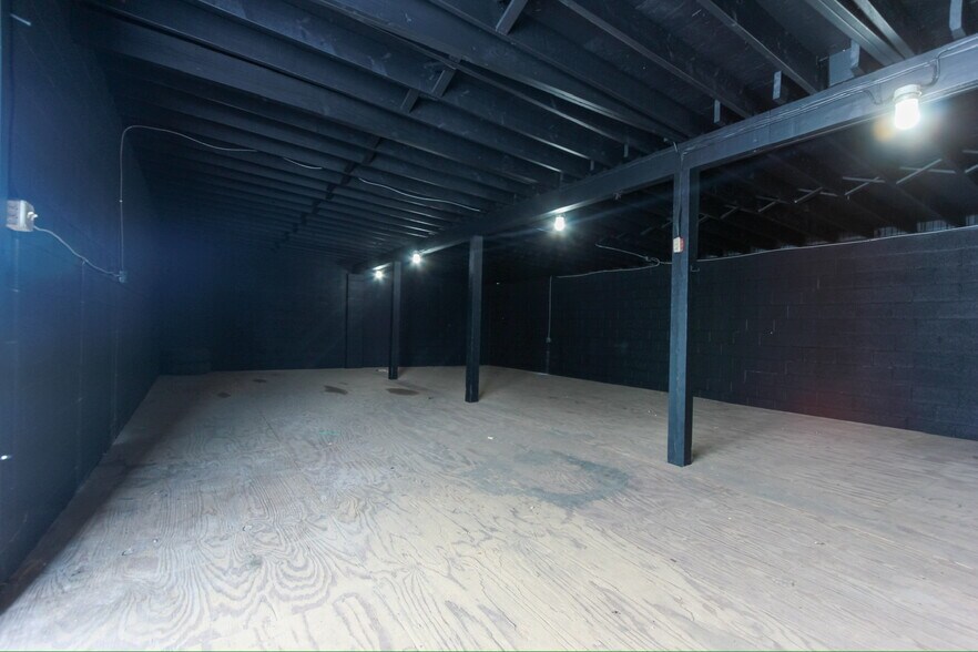 More Photos Of 36 Walnut St, Thurmont Warehouse For Lease